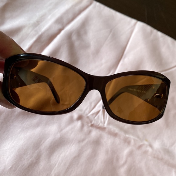 VOGUE, Prescription Sun Glasses, Amber, Rhinestone’s on Sides of Glasses🔥🔥$25 - Picture 4 of 8